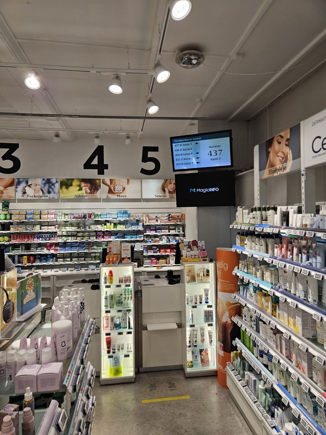 Skærm på Christianshavns Apotek